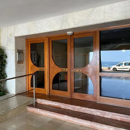 Paseo Maritimo Апартаменты